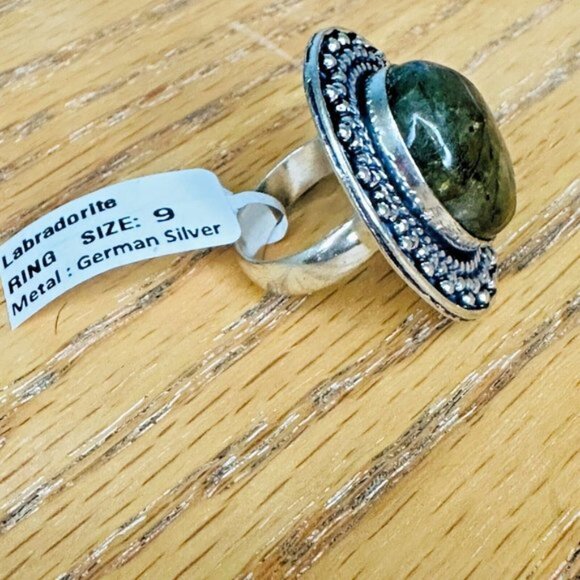 Labradorite Real Gemstone Ring Large 1.25 Inches Ornate Setting Ring Size 9 - Picture 2 of 9